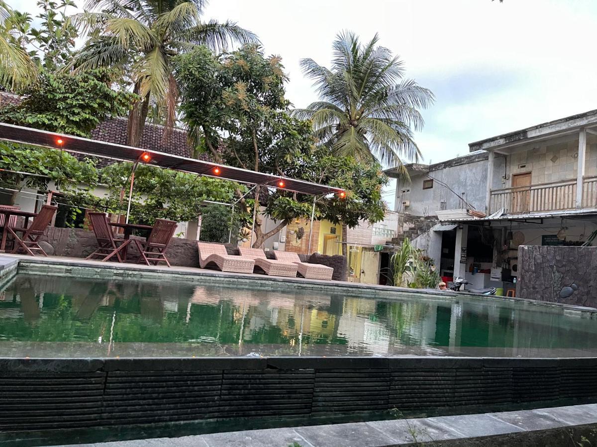 Tri Putri Homestay Kuta  ภายนอก รูปภาพ