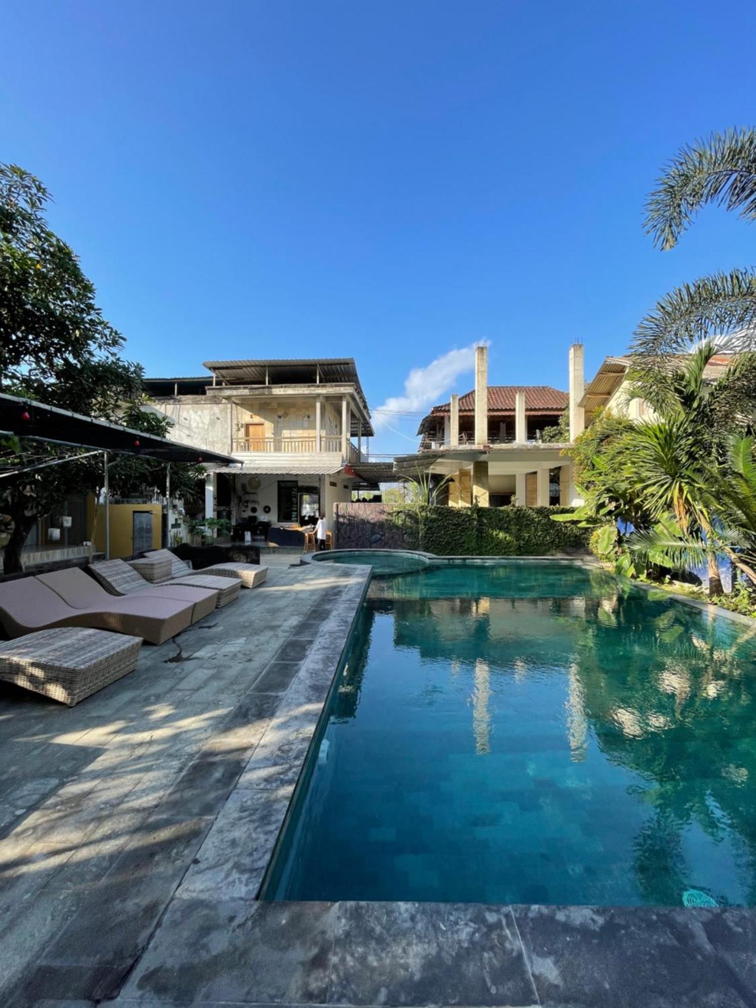 Tri Putri Homestay Kuta  ภายนอก รูปภาพ