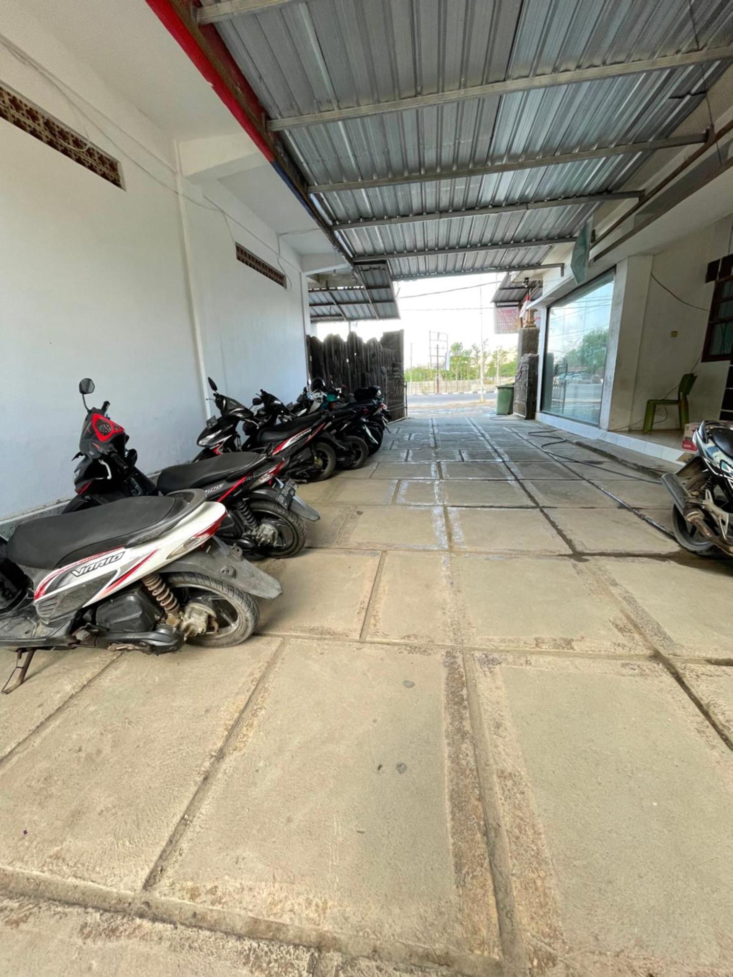 Tri Putri Homestay Kuta  ภายนอก รูปภาพ