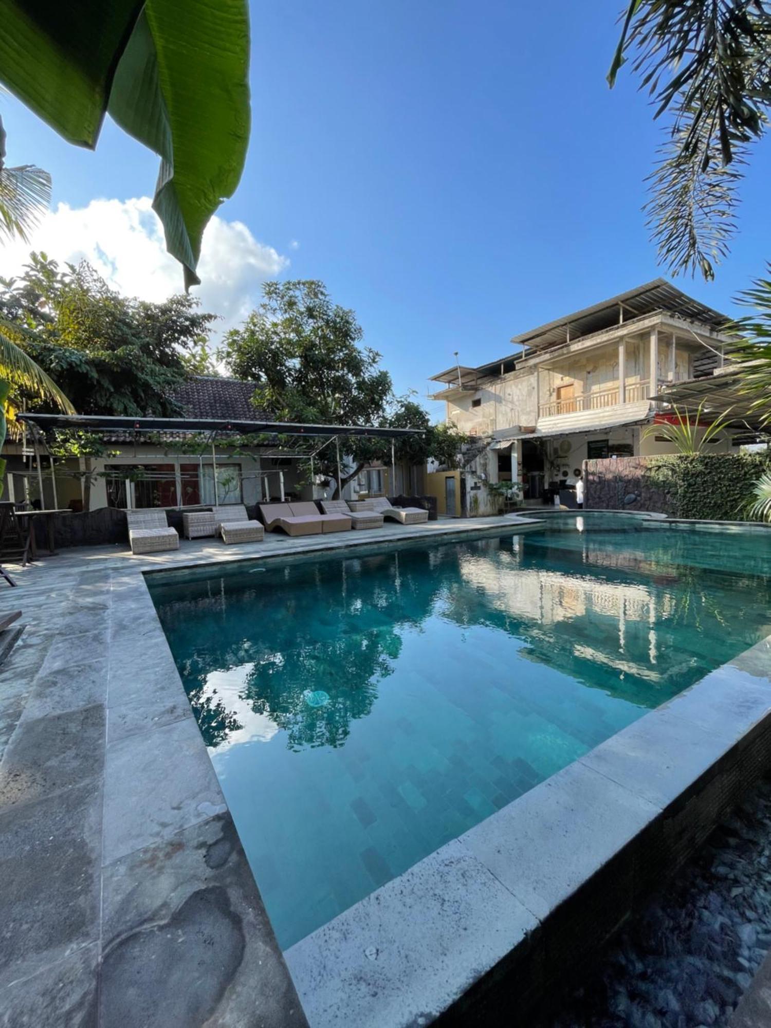 Tri Putri Homestay Kuta  ภายนอก รูปภาพ