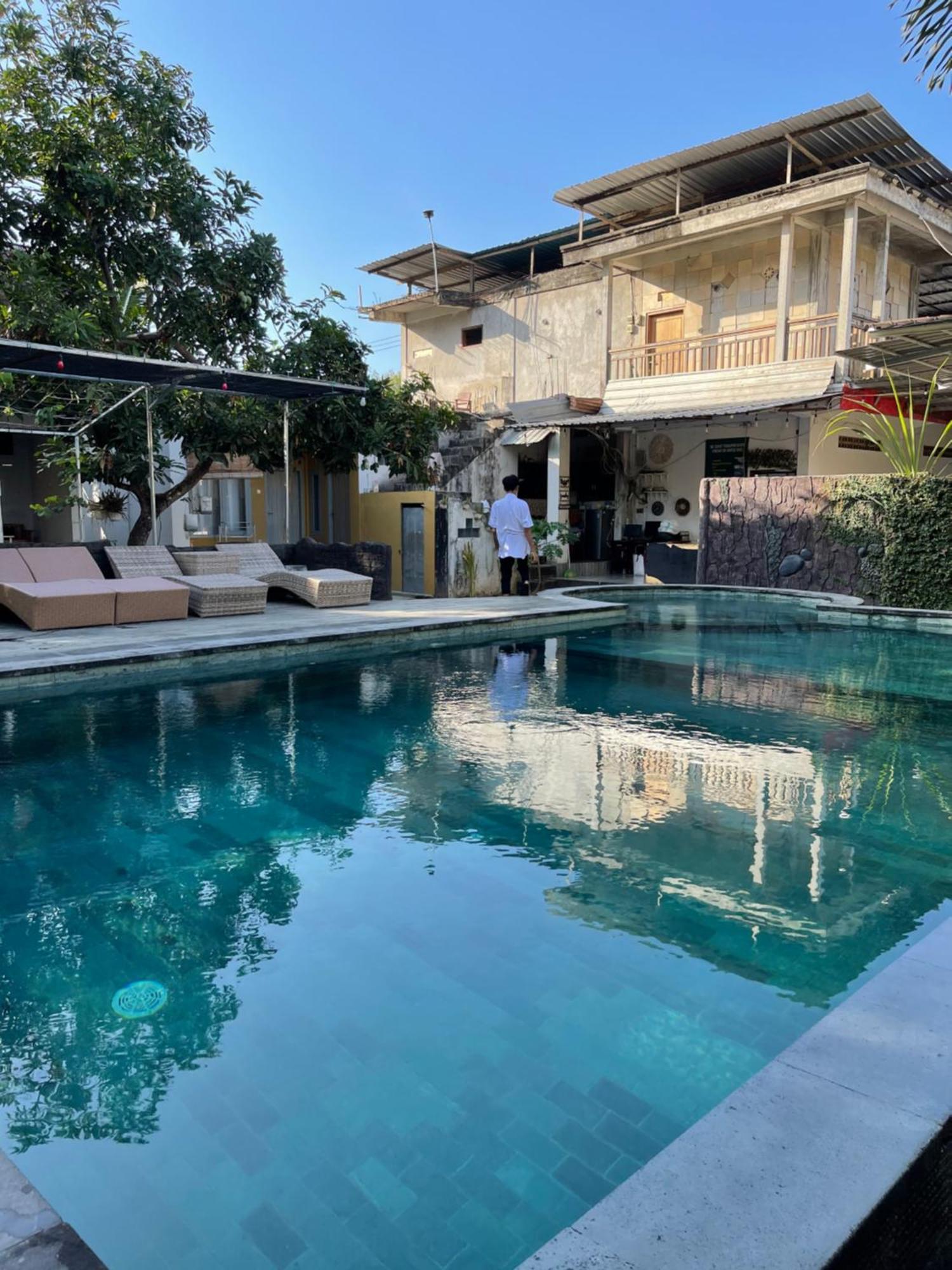 Tri Putri Homestay Kuta  ภายนอก รูปภาพ