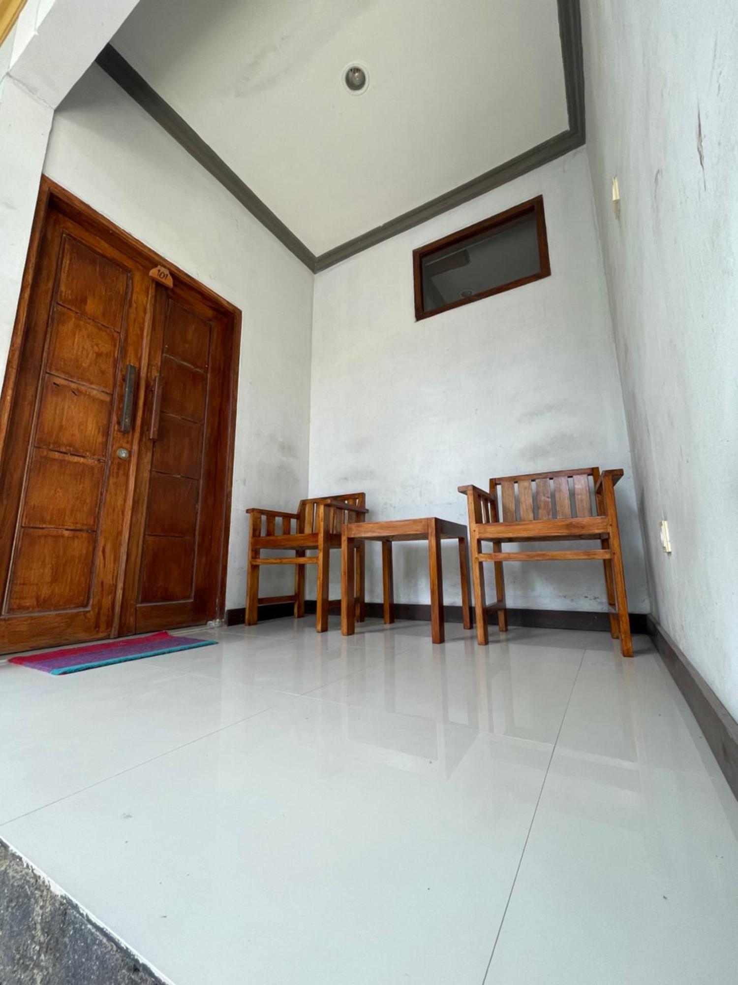 Tri Putri Homestay Kuta  ภายนอก รูปภาพ