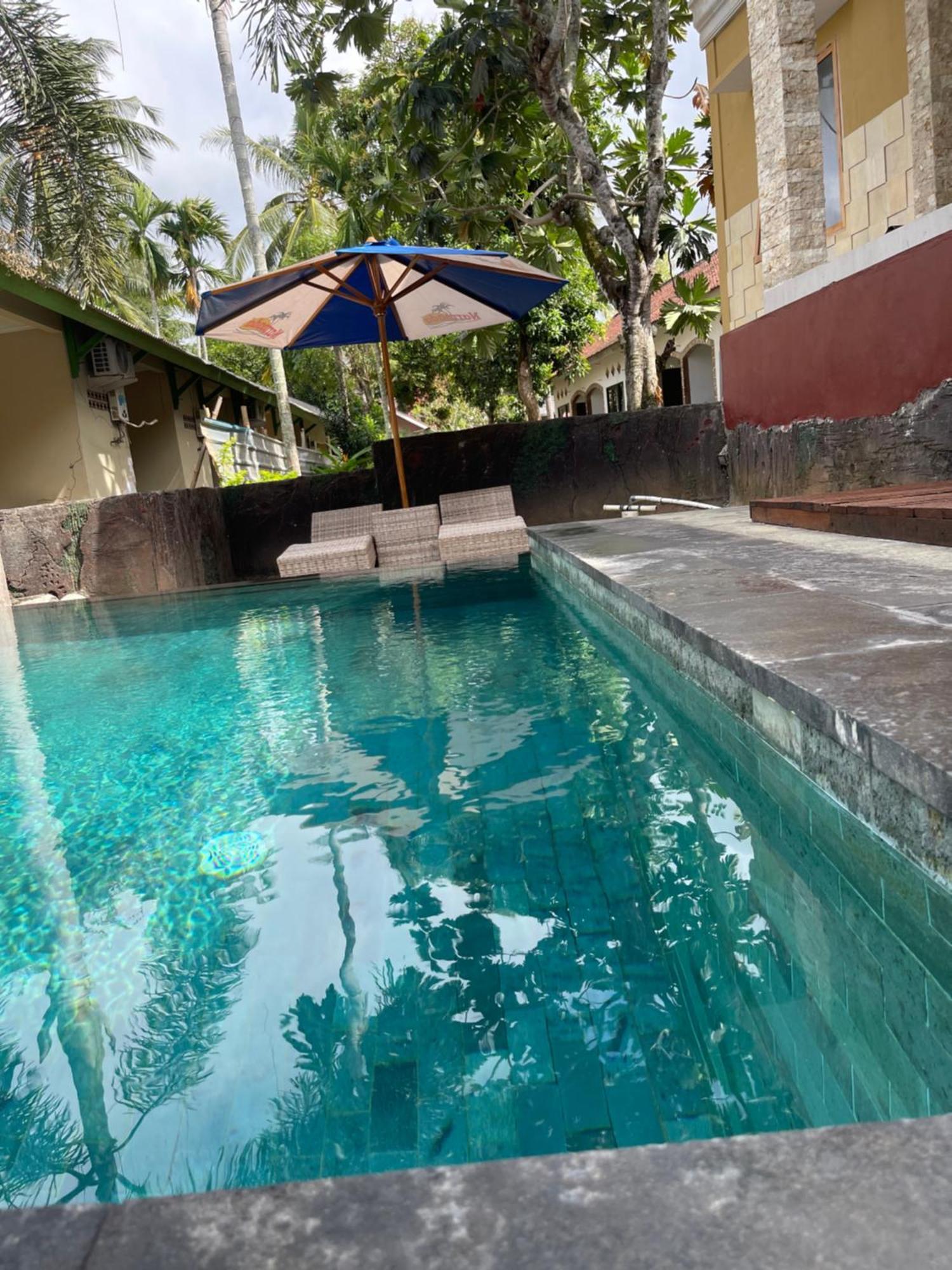Tri Putri Homestay Kuta  ภายนอก รูปภาพ
