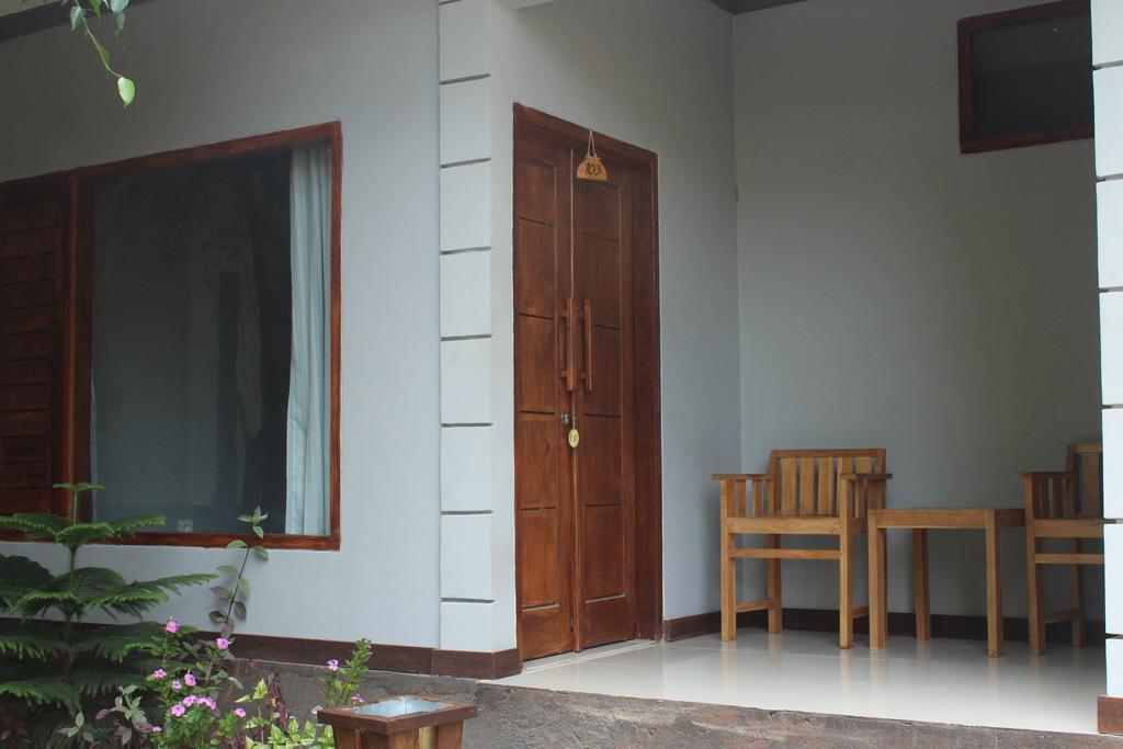 Tri Putri Homestay Kuta  ภายนอก รูปภาพ