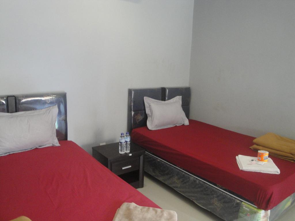 Tri Putri Homestay Kuta  ภายนอก รูปภาพ
