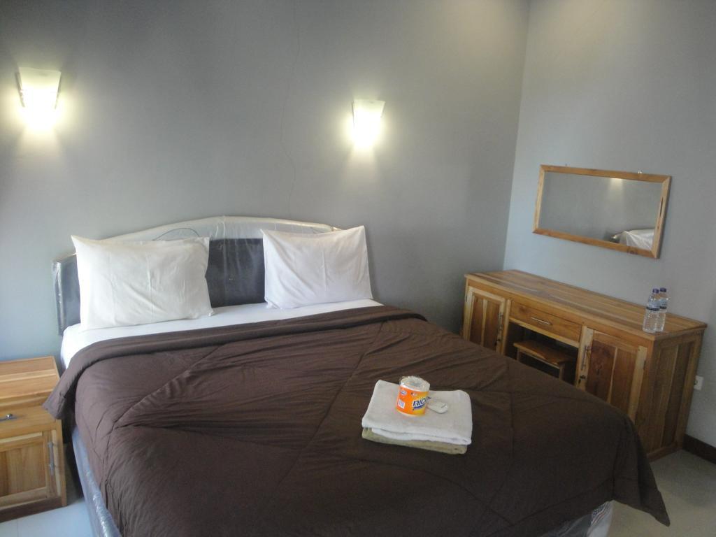 Tri Putri Homestay Kuta  ภายนอก รูปภาพ