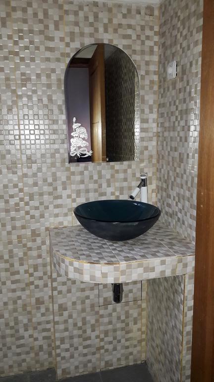 Tri Putri Homestay Kuta  ภายนอก รูปภาพ