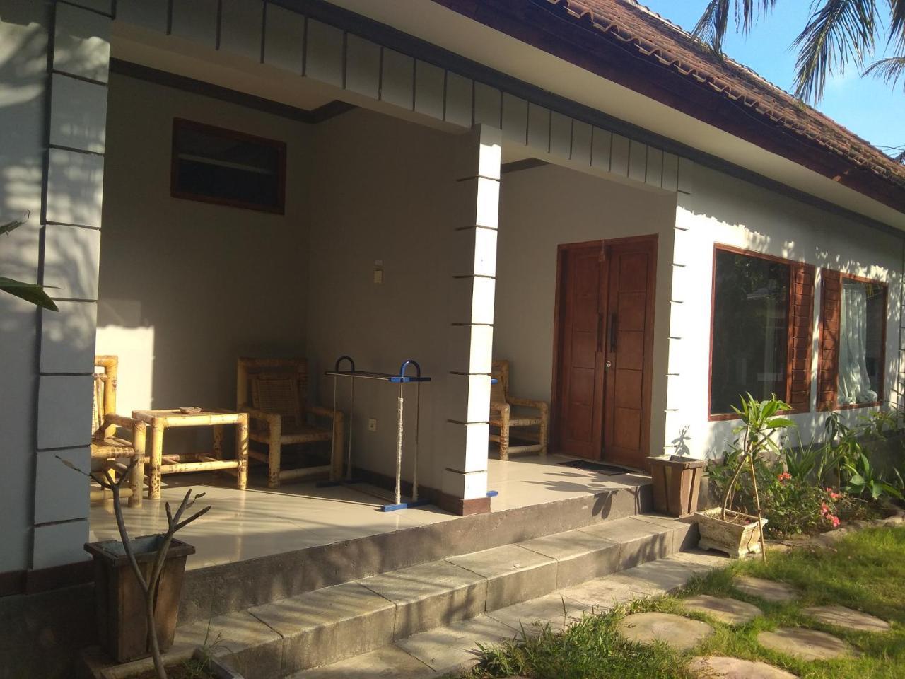 Tri Putri Homestay Kuta  ภายนอก รูปภาพ